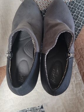 Dexflex Comfort Gray Suede Slip-On Booties